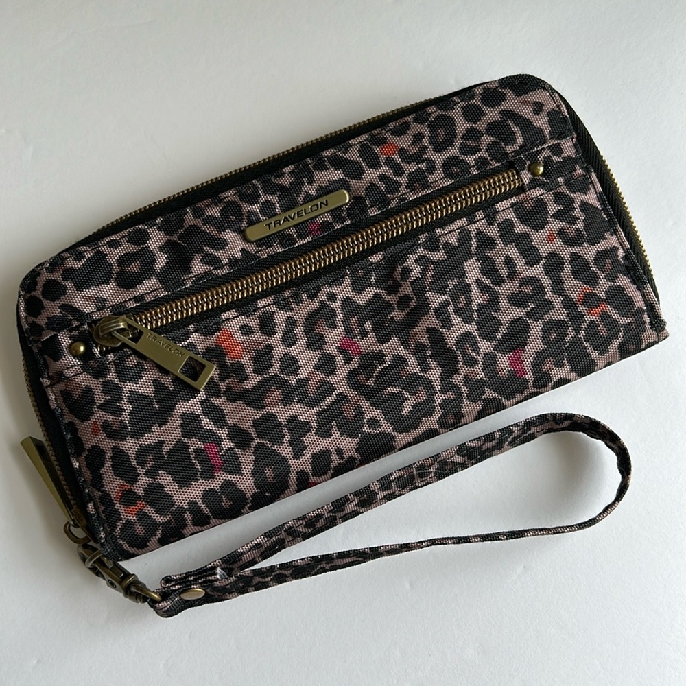 Travelon Leopard Print Wallet Wristlet